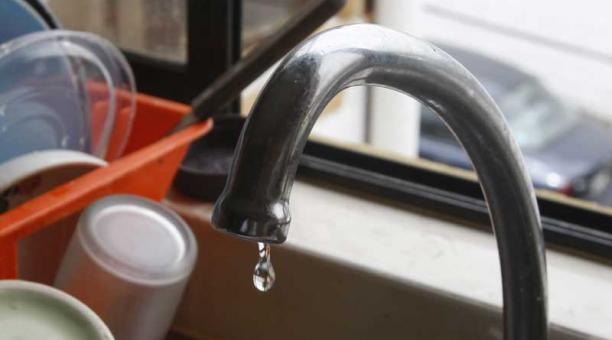 El director de Obras Sanitarias Municipal desmintió la contaminación del agua de red