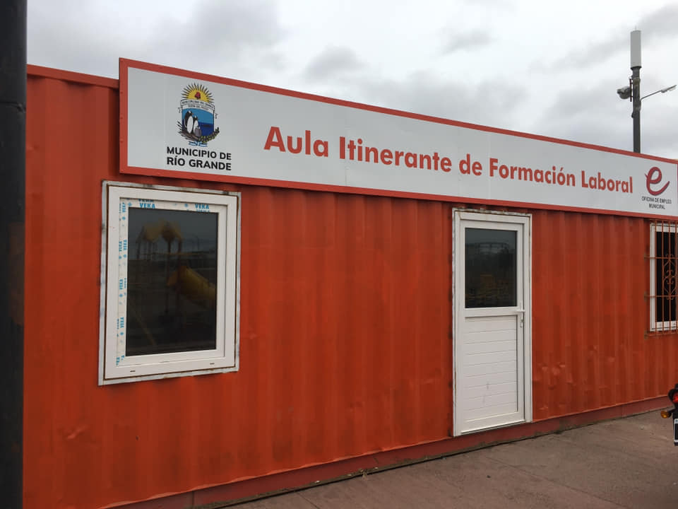 El aula itinerante de la oficina de empleo esta en chacra XI