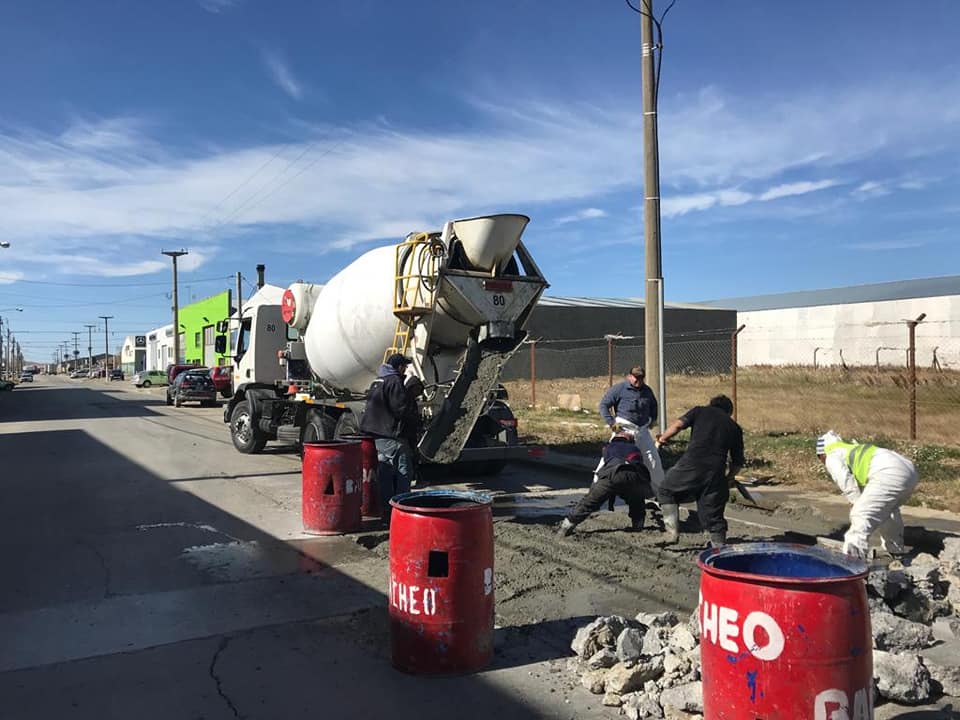 El municio continúa realizando trabajos de saneamiento y mantenimiento de espacios públicos