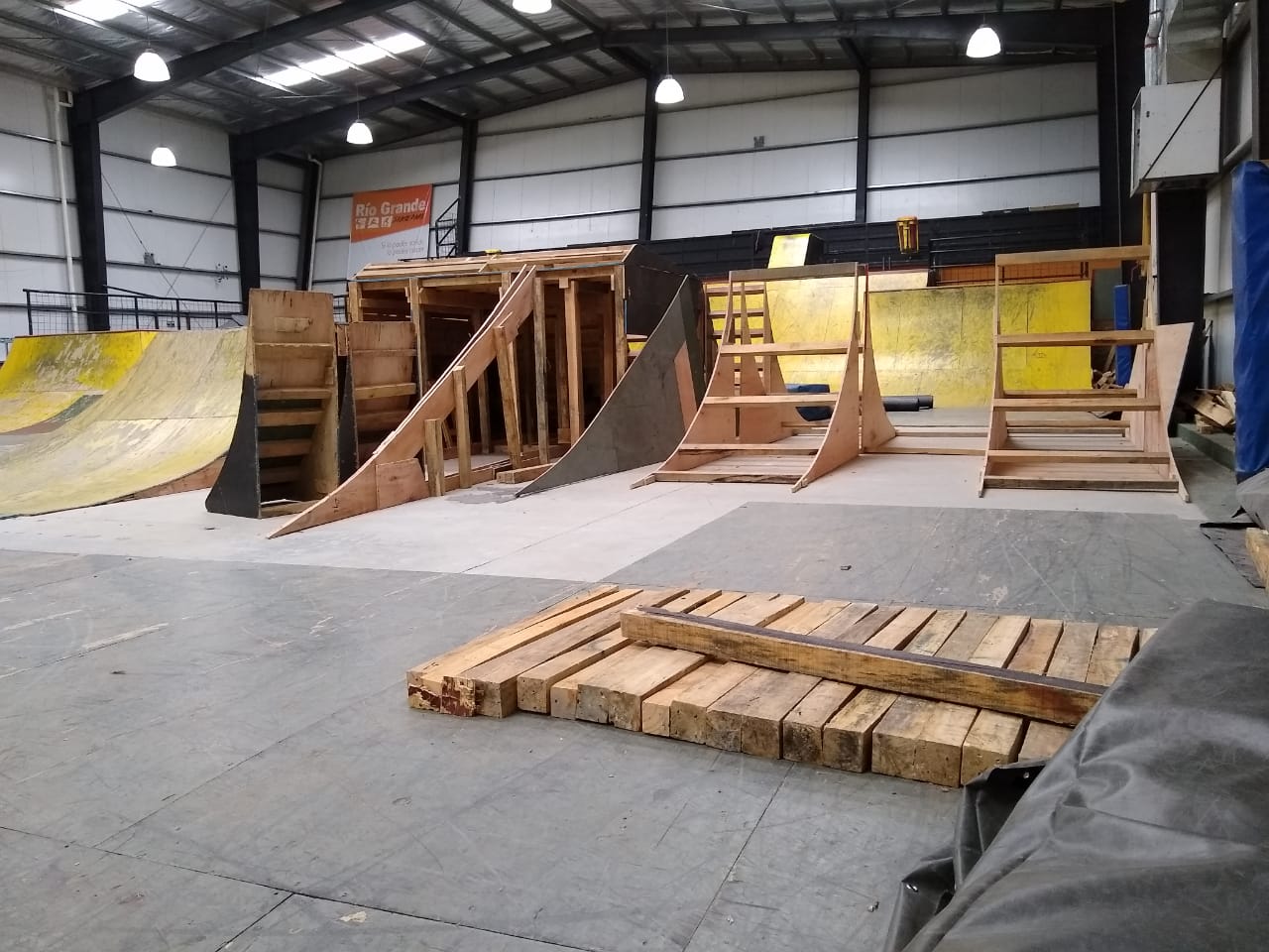 El municipio trabaja en el mantenimiento de rampas en el Skate & Bike Park