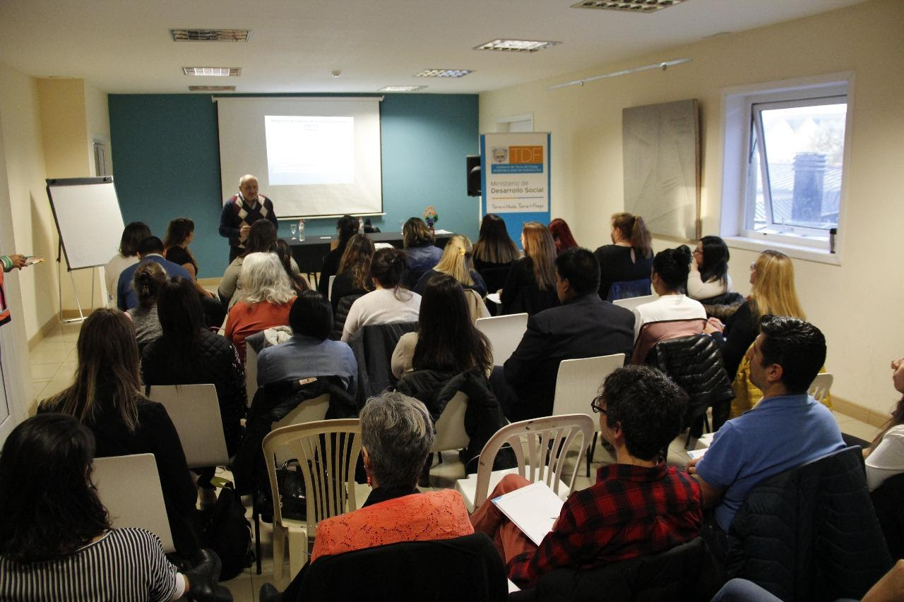 Finalizó la capacitación sobre reeducación de hombres que ejercen violencia contra mujeres, niñas y adolescentes