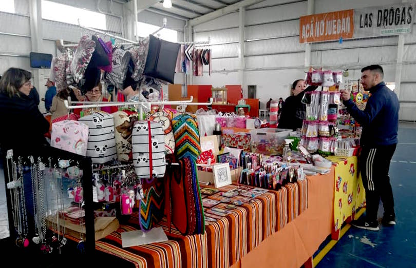 Se realizó «La Feria en tu Barrio» en polideportivo Malvinas Argentinas