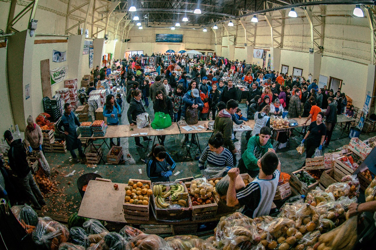 Feria de precios populares en la escuela 22