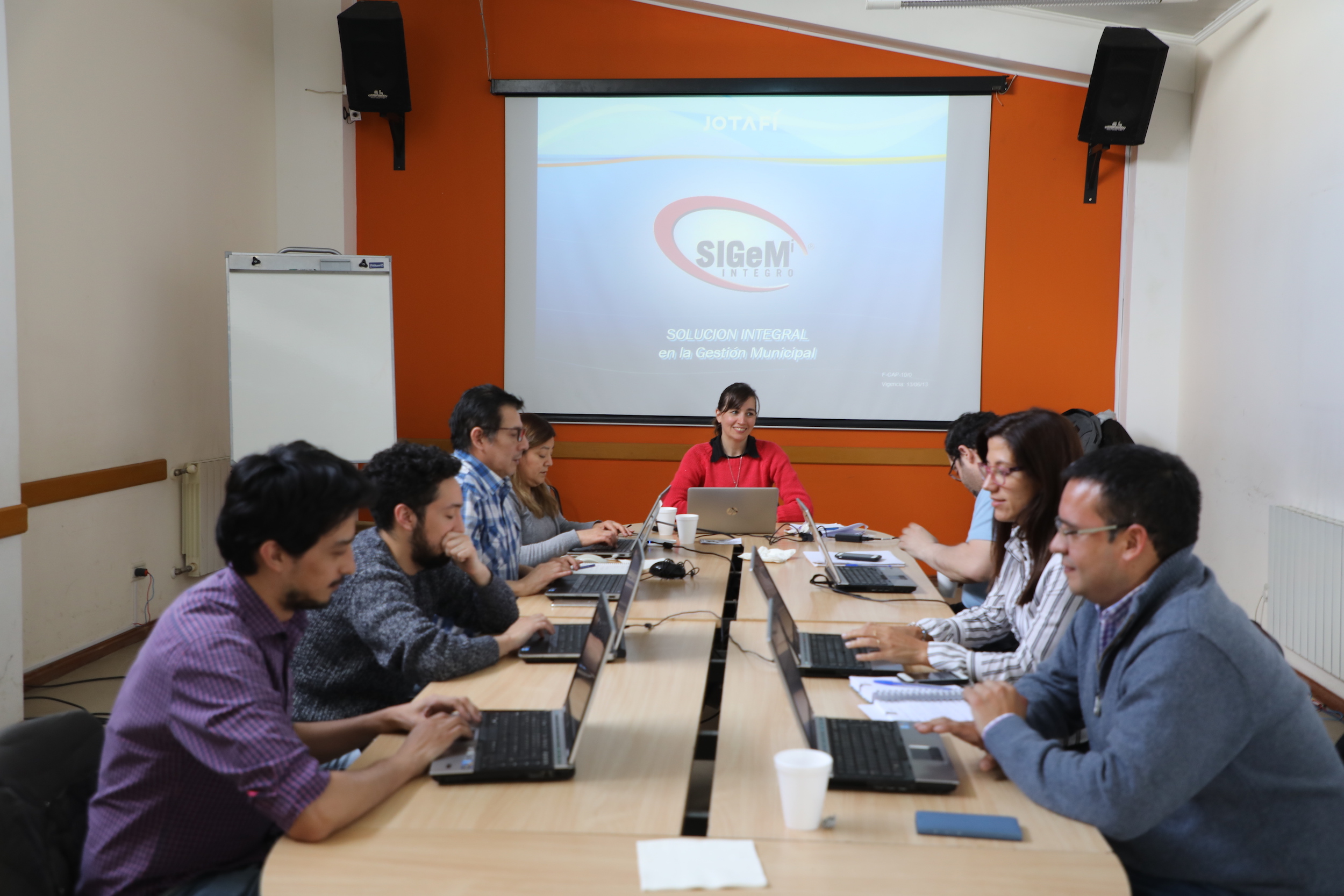 El personal de haberes del Municipio se capacitó para la implementación de un nuevo sistema de liquidación de sueldos