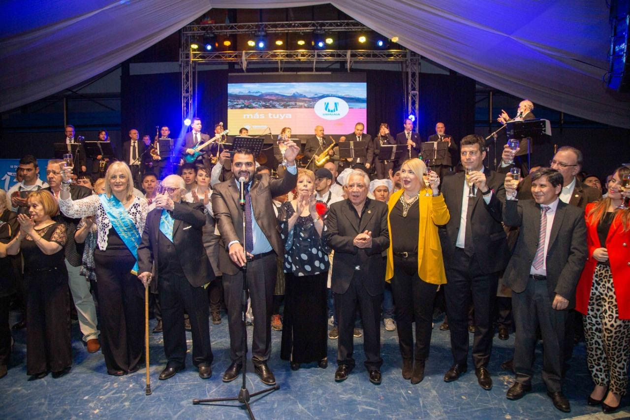 135° Aniversario de Ushuaia: Bertone compartió la cena de Antiguos Pobladores