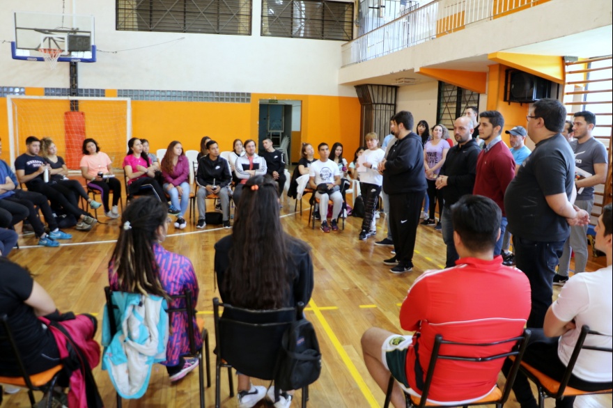La Agencia Municipal de Deportes presentó al equipo de profesores para las colonias del 2020