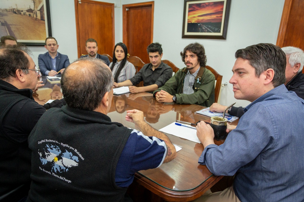EL intendente se reunió con veteranos para comenzar los preparativos de La Vigilia