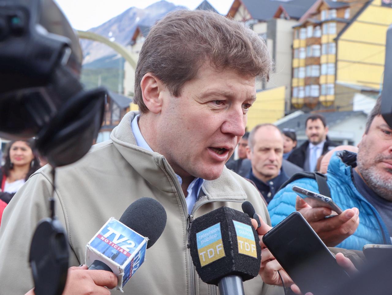 Melella anunció el pago de una suma remunerativa fija a los trabajadores de la administración pública