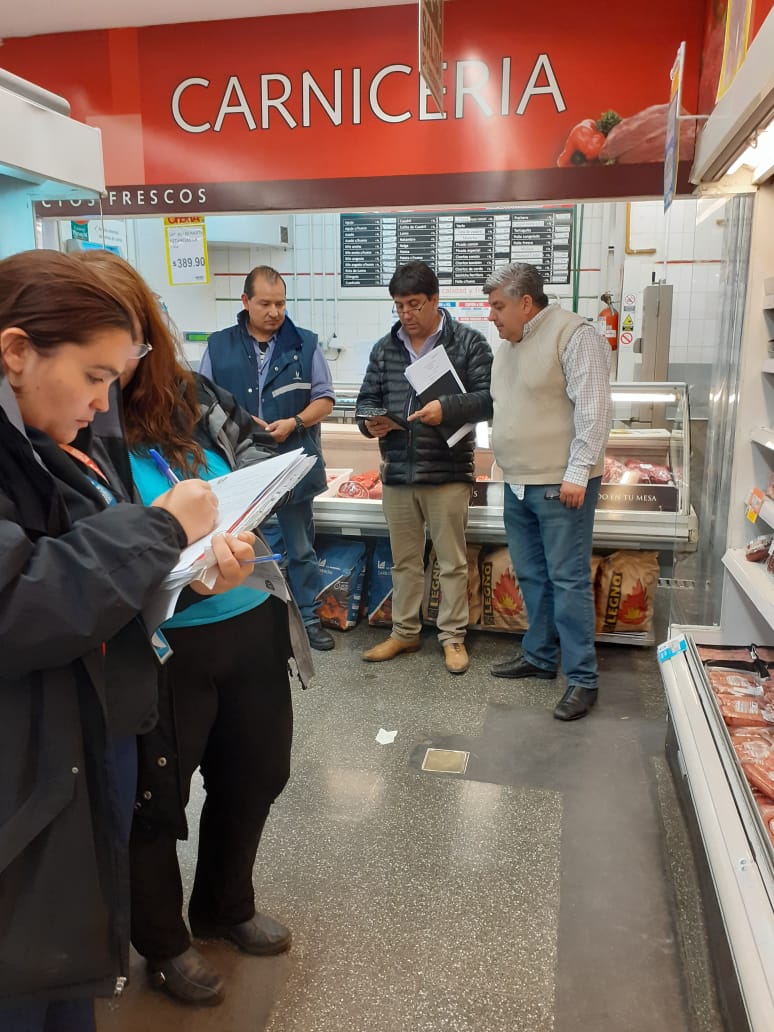 La secretaría de comercio retiró muestras de la «carne» picada que vende La Anónima