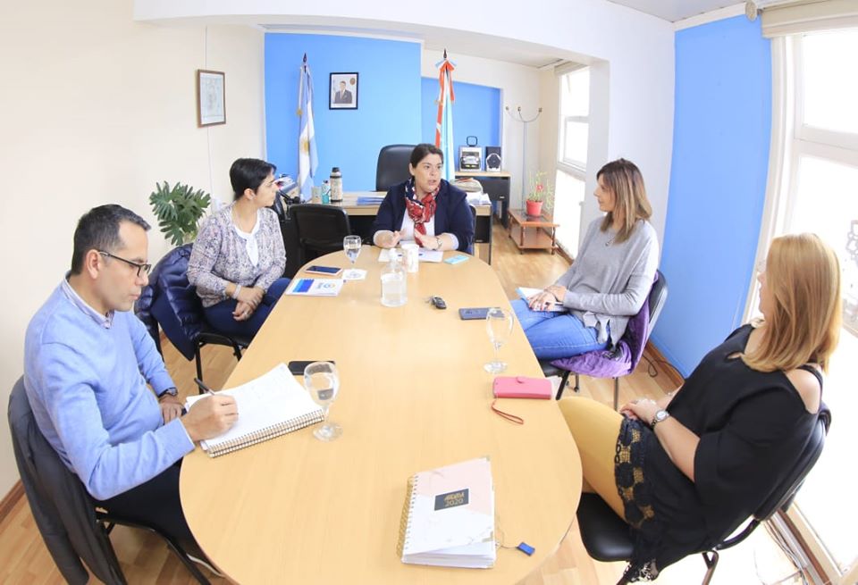 El Municipio de Río Grande y PAMI unen esfuerzos para garantizar salud y alimentos a adultos mayores