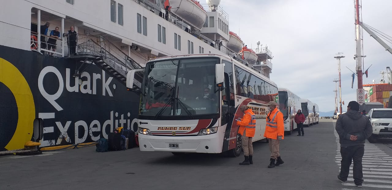 Gran operativo de seguridad para que extranjeros regresen a sus países