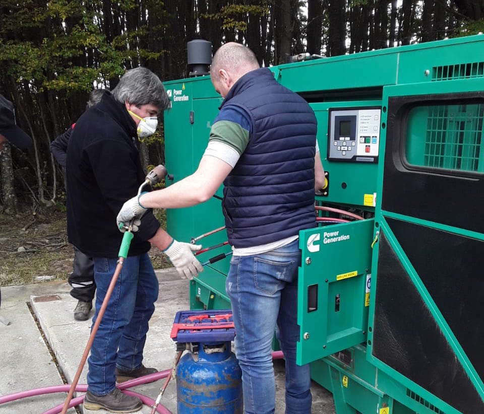 La DPE instaló un generador para proveer de energía a la zona del Lago Escondido