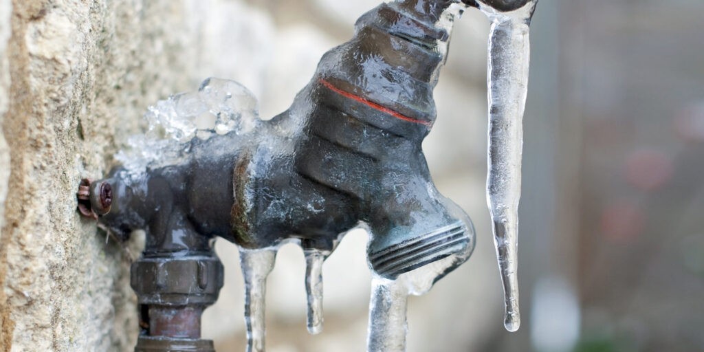 Obras Sanitarias de Rio Grande lanza campaña de prevención ante posibles congelamientos de cañerías en Río Grande