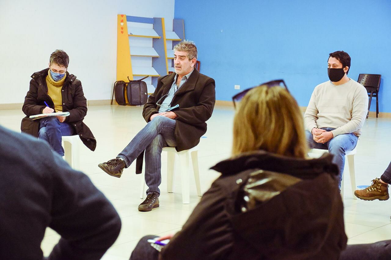 El secretario de educación mantuvo una reunión con  trabajadores y trabajadoras sociales de las instituciones educativas