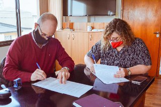 Convenio entre el CETEC-TDF e INFUEUR para contribuir al desarrollo tecnológico en servicios  orientados al turismo