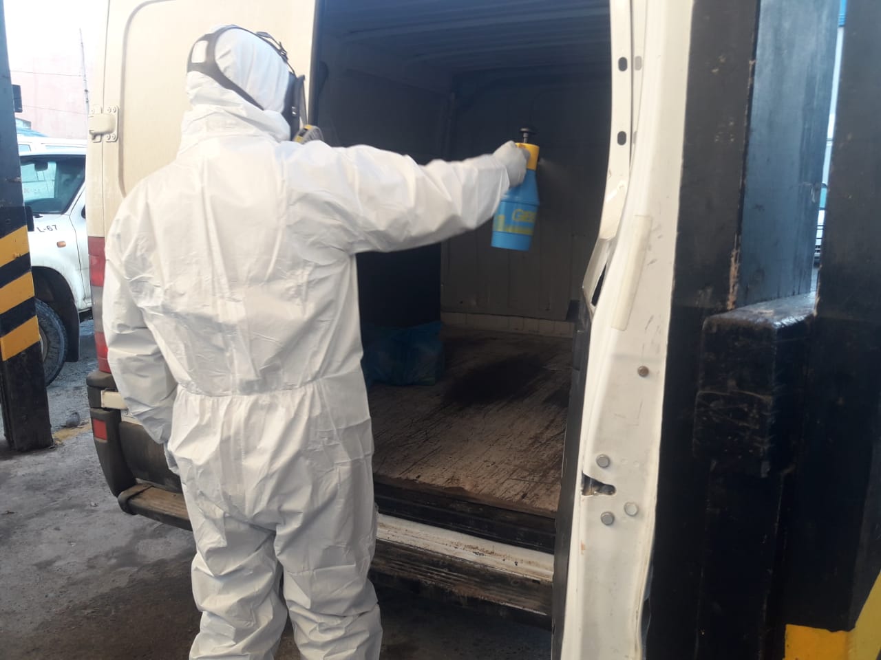 El Municipio realizó la desinfección de los móviles que distribuirán módulos alimentarios