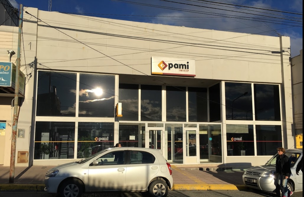 PAMI articula con centros de jubilados y programas solidarios para que los mayores no tengan que salir de sus casas