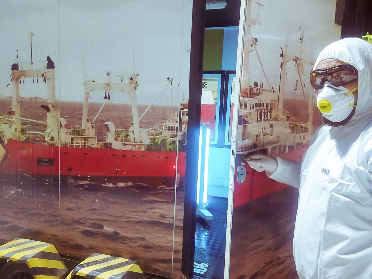 Salud realiza tareas de desinfección en el puesto medico ubicado en el puerto de Ushuaia