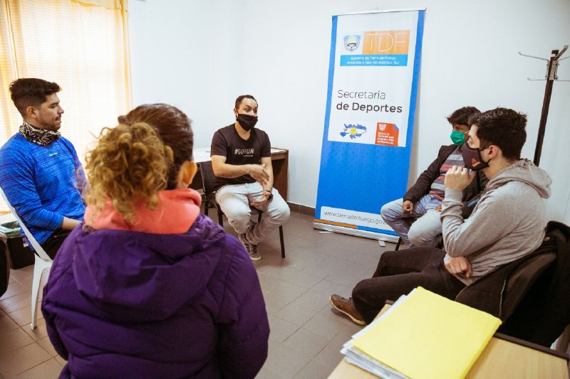 Gobierno incluirá en el plan de obras una pista de patinaje sobre hielo en Río Grande