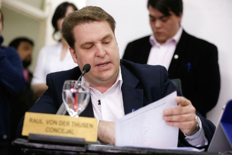 Von der Thusen insiste por los títulos de Enfermeros del CENT 35