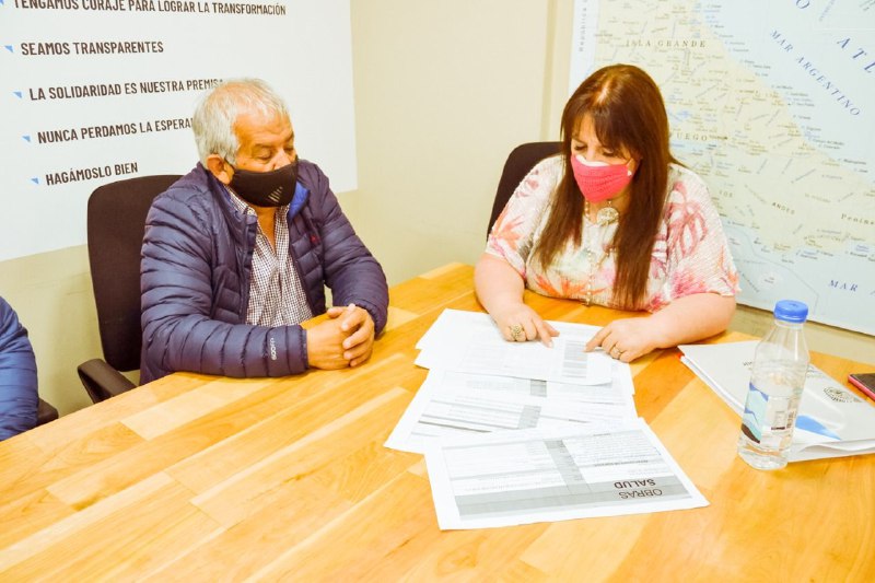 Castillo explicó el plan de obras 2021 al titular de la UOCRA