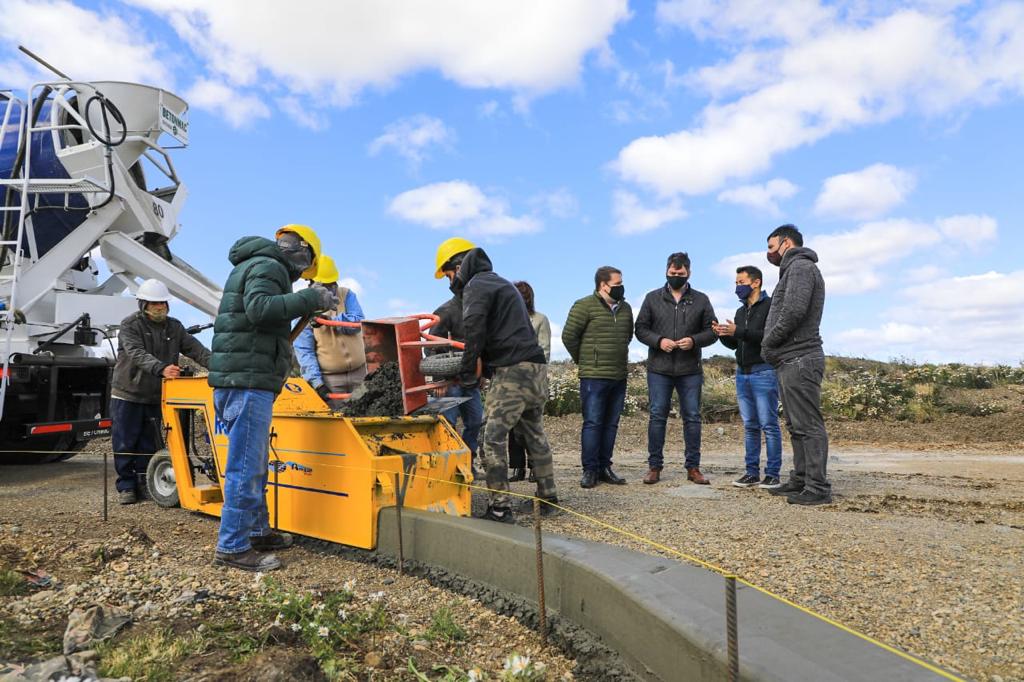 El Intendente recorrió la obra en el Barrio UOM