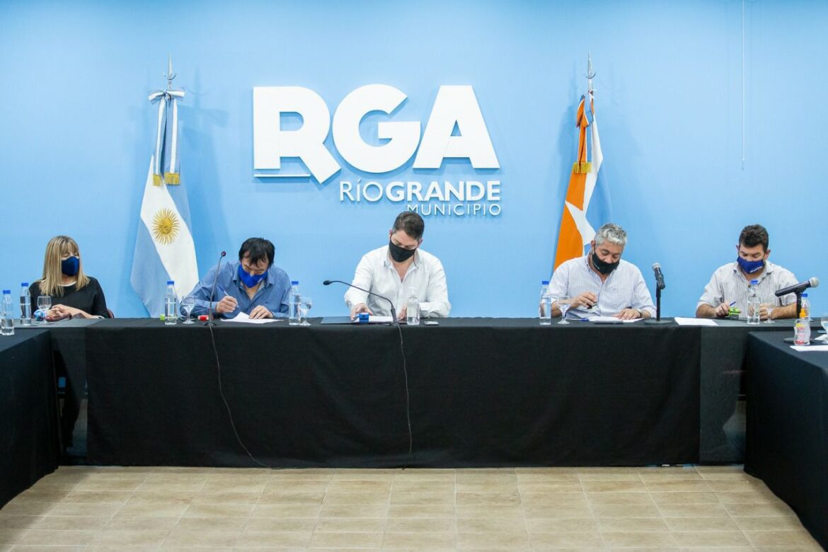 30% al salario básico de los trabajadores municipales.