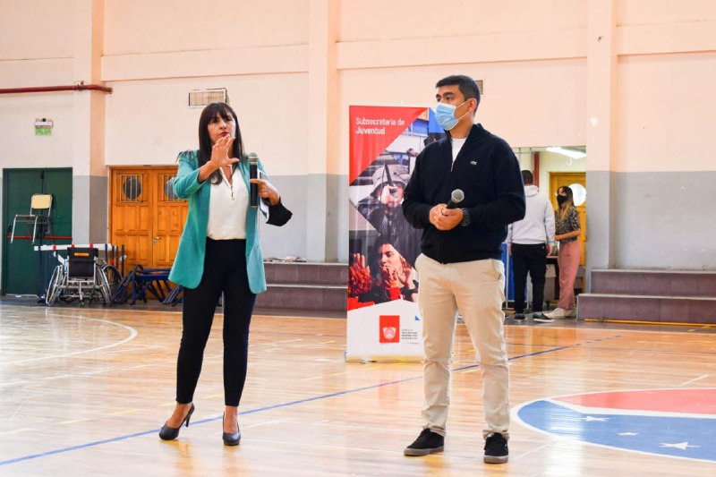 Encuentro con jóvenes fueguinos en el marco del  programa Desarrollando Emprendedores