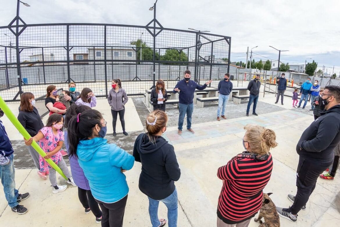 ETAPA FINAL PARA EL NUEVO PLAYÓN DEPORTIVO EN PASAJE LUJÁN