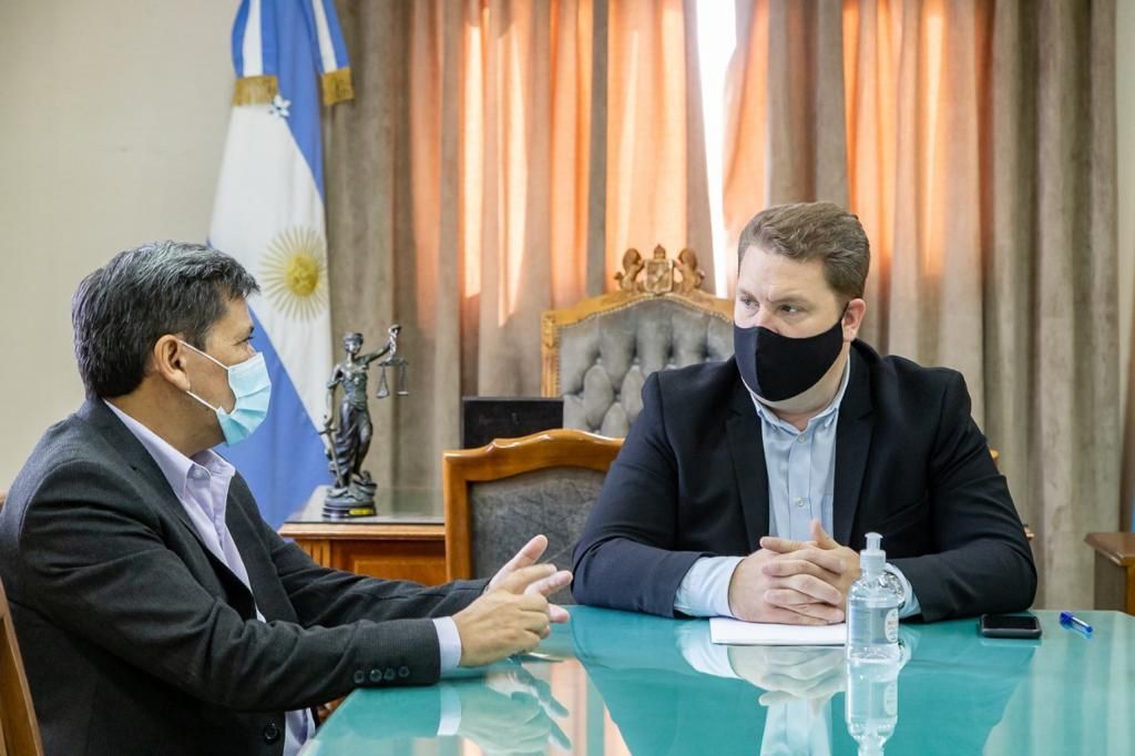 Von der Thusen recibió a su par de la ciudad de Ushuaia Juan Carlos Pino