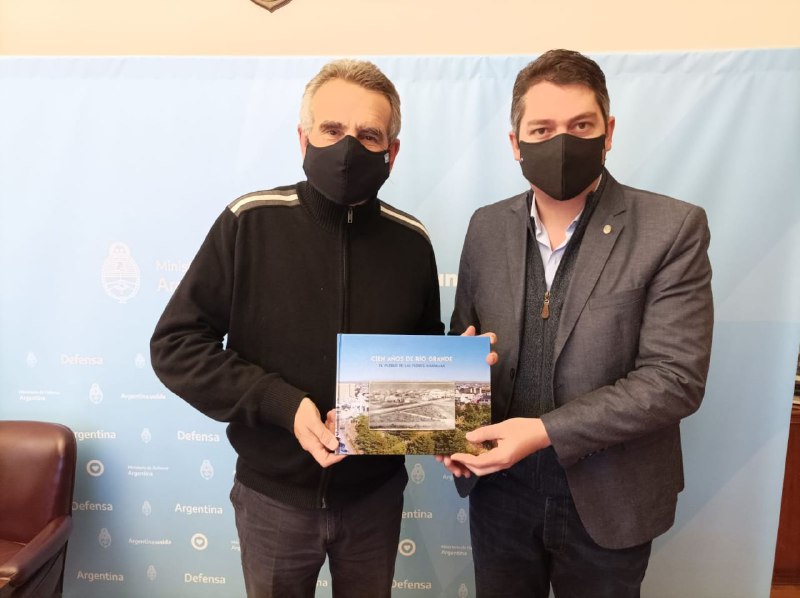 El Intendente mantuvo un encuentro con el Ministro de defensa Agustín Rossi