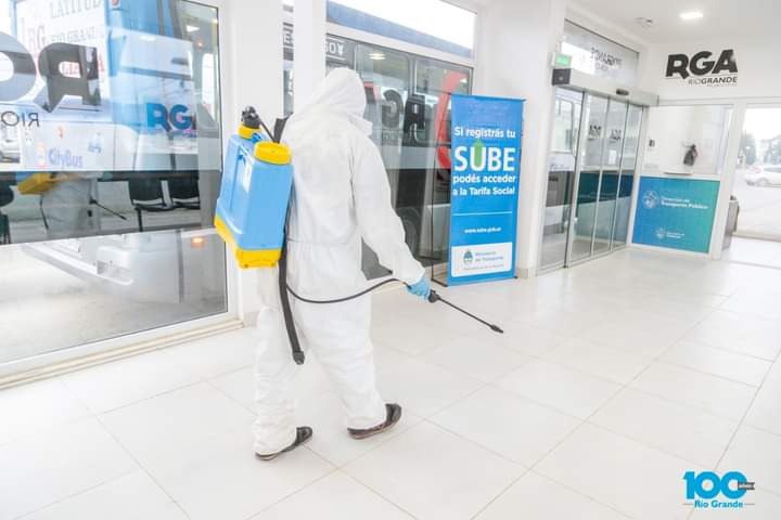 Continúan los operativos de desinfección en los transportes públicos
