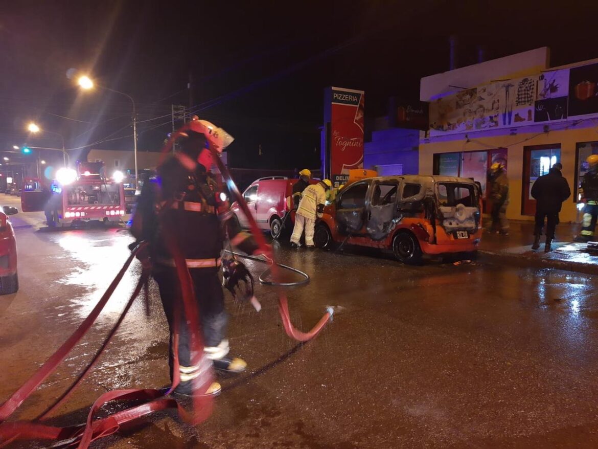 Incendiaron intencionalmente un vehículo municipal