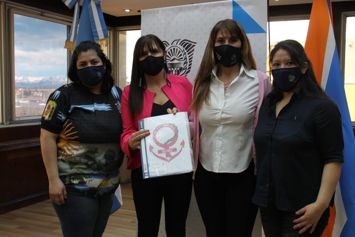 La Secretaria de Empleo y Formación Laboral se reunió con trabajadoras marítimas