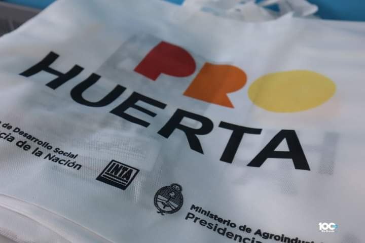 El Municipio e INTA entregaron más de 400 kits de semillas