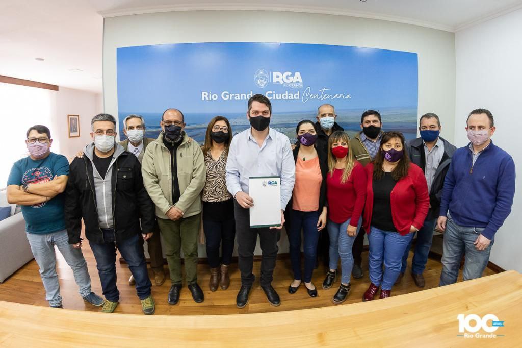 Casa Propia: El Municipio y SUTEF acuerdan acceso al créditos para docentes