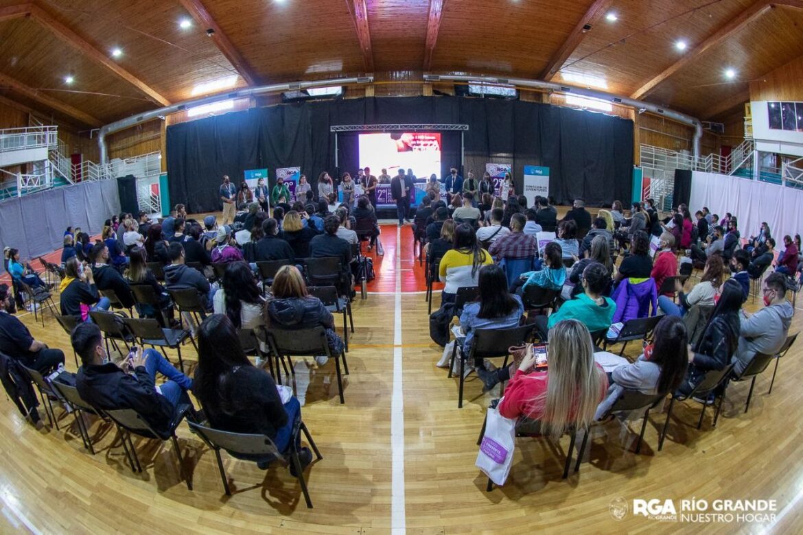140 jóvenes participaron del 2° foro de juventudes