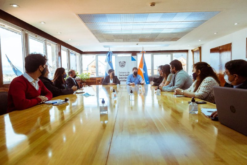 Gobierno firmó acuerdo salarial con el sector docente y se garantizó el inicio del ciclo lectivo