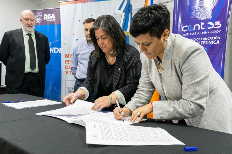 Estudiantes de enfermería del CENT 35 realizarán sus prácticas profesionales en la Clínica CEMEP