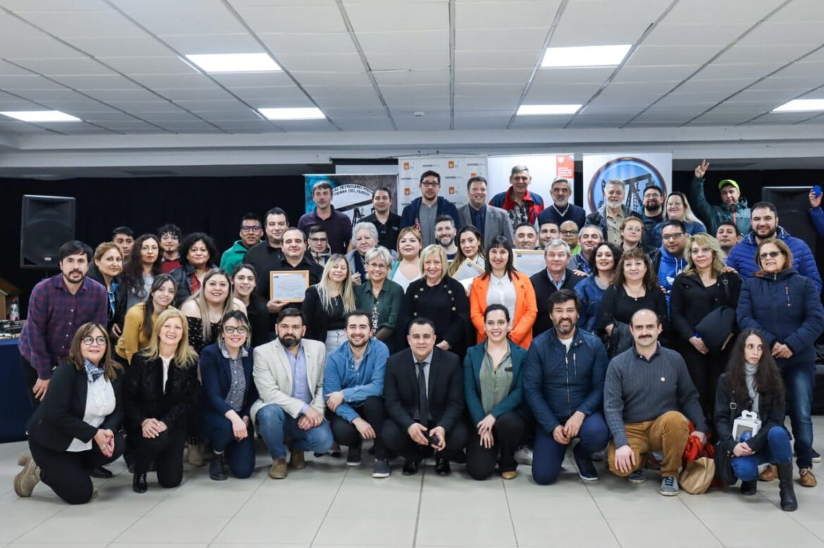 Gobierno firmó un convenio de cooperacion con CONAM