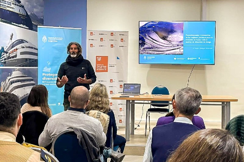 TALLER DE DESARROLLO Y FORTALECIMIENTO DE LA RED DE VARAMIENTOS DE FAUNA MARINA EN TIERRA DEL FUEGO