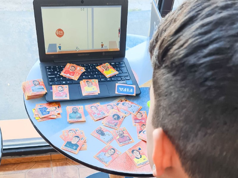 CON GRAN CONCURRENCIA DE CHICOS Y GRANDES SE LLEVÓ ADELANTE LA JORNADA DE INTERCAMBIO DE FIGURITAS EN LOS POLOS CREATIVOS