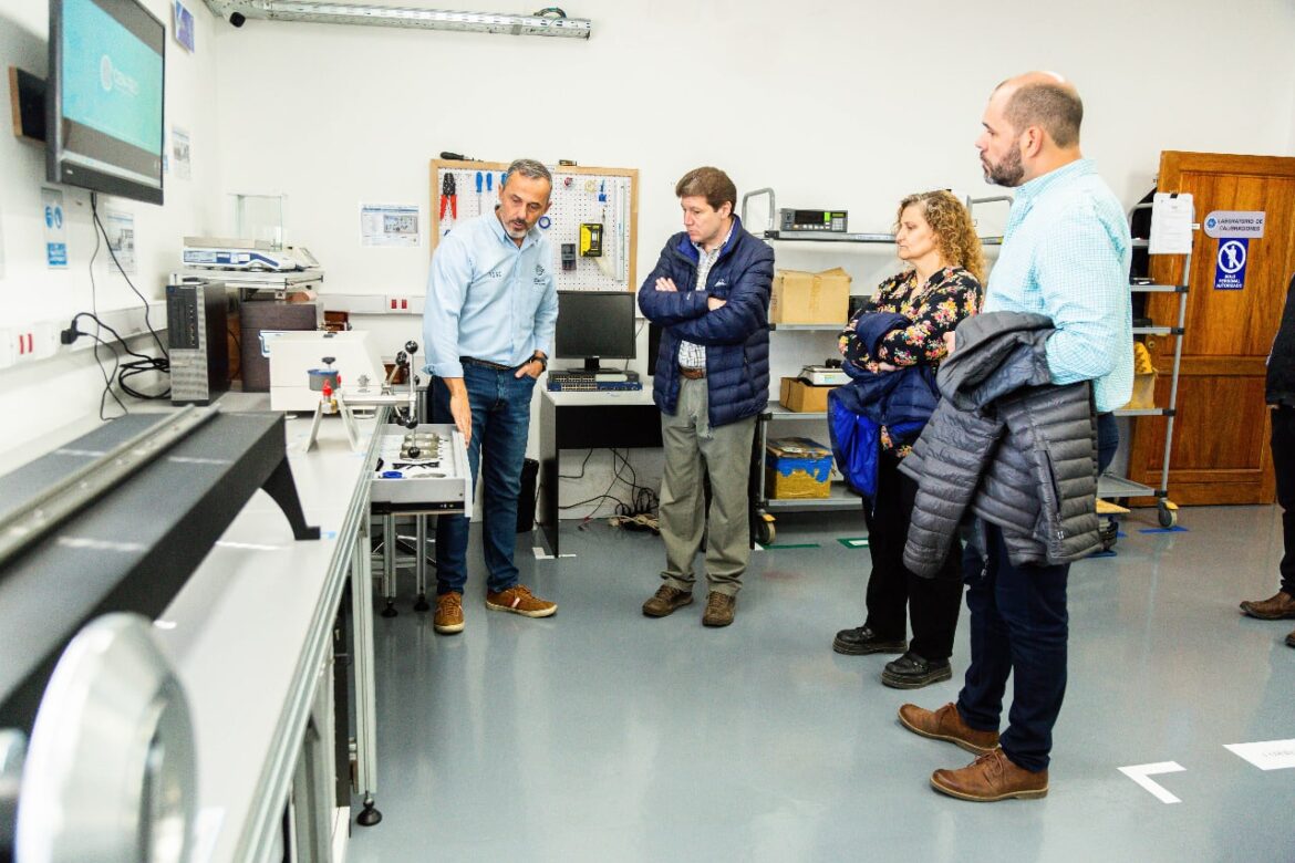 EL GOBERNADOR MELELLA VISITÓ LAS INSTALACIONES DEL CENTEC