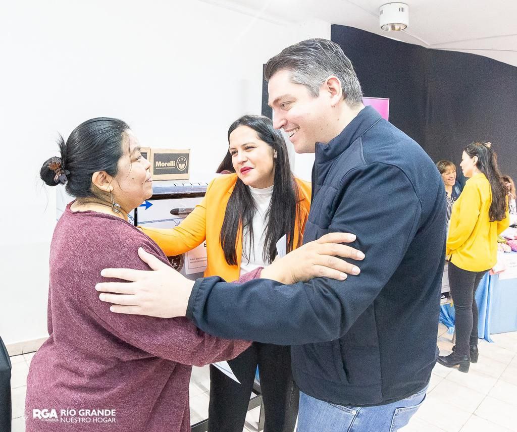 ACOMPAÑAR EL CAMINO DE EMPRENDER RUMBO A LA INDEPENDENCIA ECONÓMICA