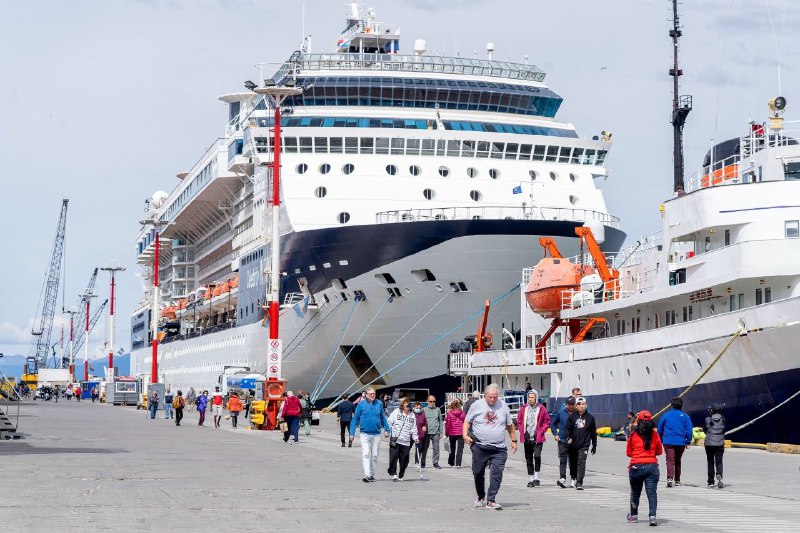 Record en turismo: Ushuaia espera casi 600 recaladas este año y la temporada de invierno se extendería hasta el fin de septiembre