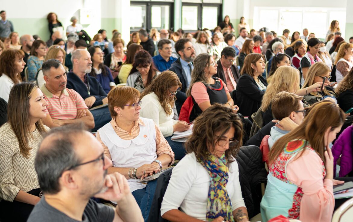 Educación abordo con directivos y supervisores los lineamentos estratégicos  2023-2027