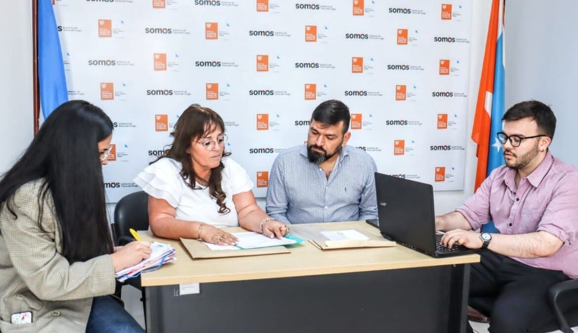 Apertura de sobres para la remodelación del Hogar de Día «Lazos de Amor»