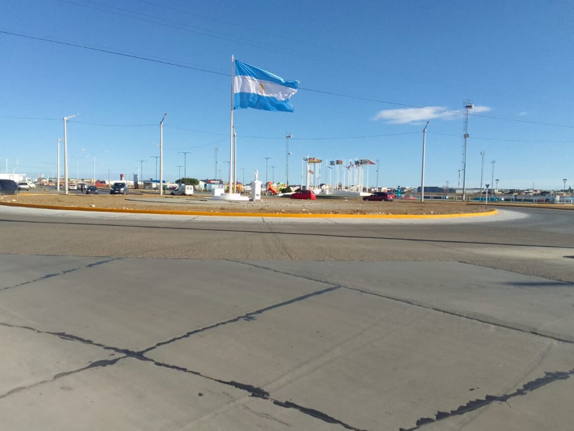 La secretaria de obras públicas explicó por qué se modificó la rotonda “a nosotros nos importa que la gente se sienta segura», dijo