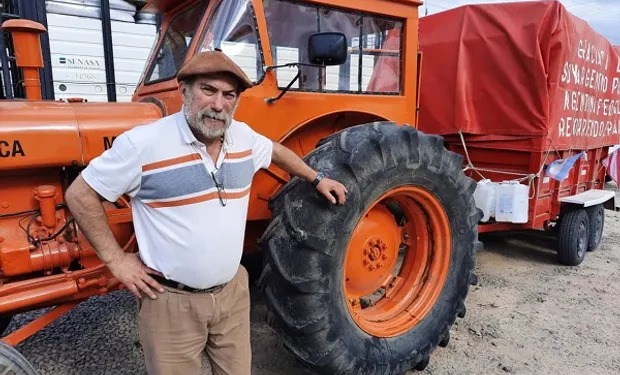 Luis Rodríguez, el Gaucho que recorre  la Argentina en Tractor. “Todo sale del Campo”