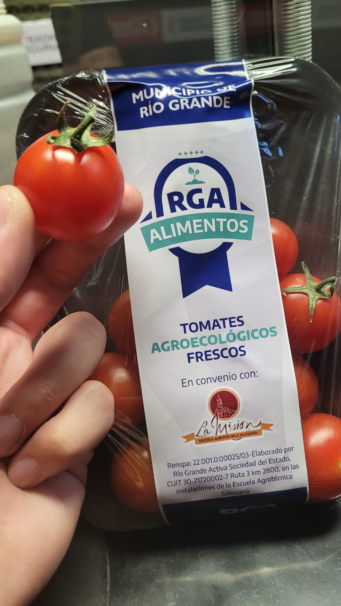 El Municipio inició  la venta de tomates de RGA Alimentos  